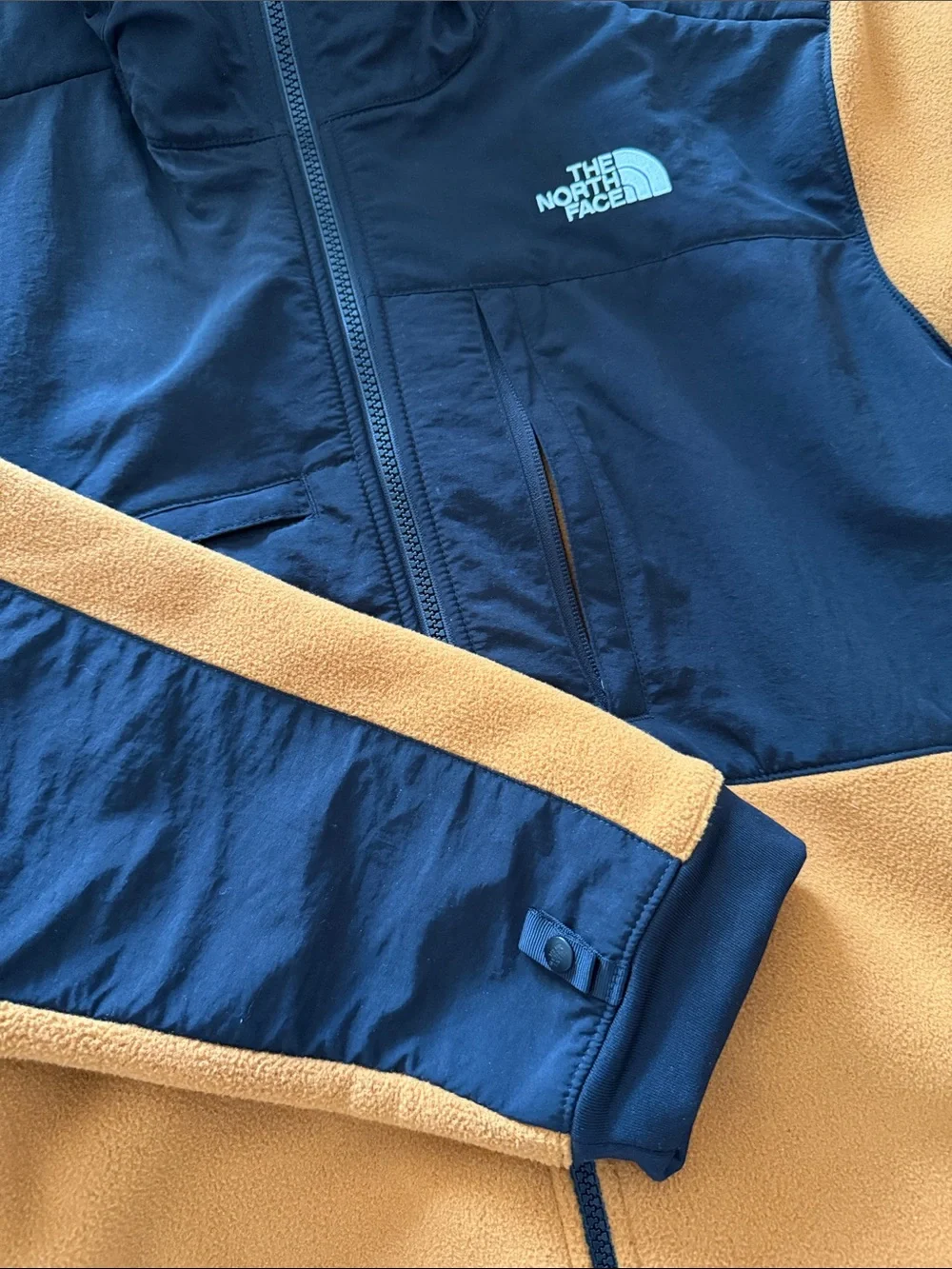 The North Face Denali Hooded Fleece Jacket – Utility Brown/TNF Black – Men’s L